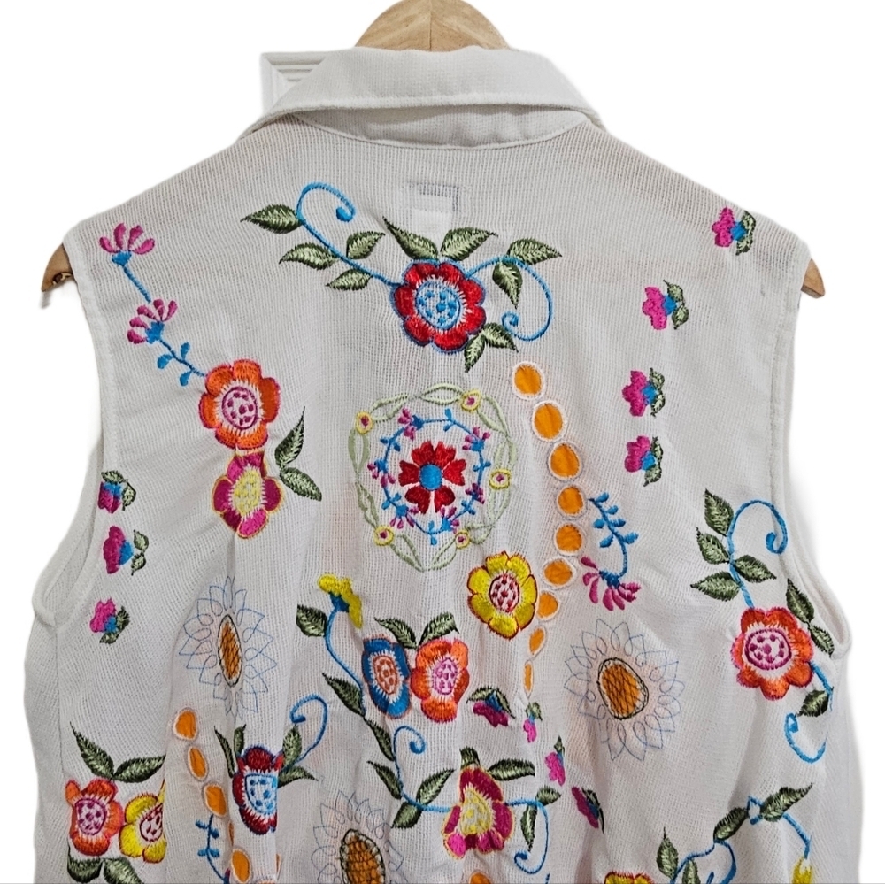Boho White Cottagecore Embroidered Floral button tank top Large - Picture 10 of 14